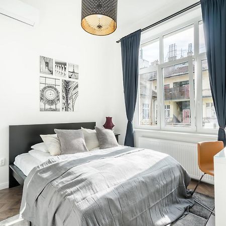 Bpr Sirius Suite With A/C Budapest Eksteriør bilde
