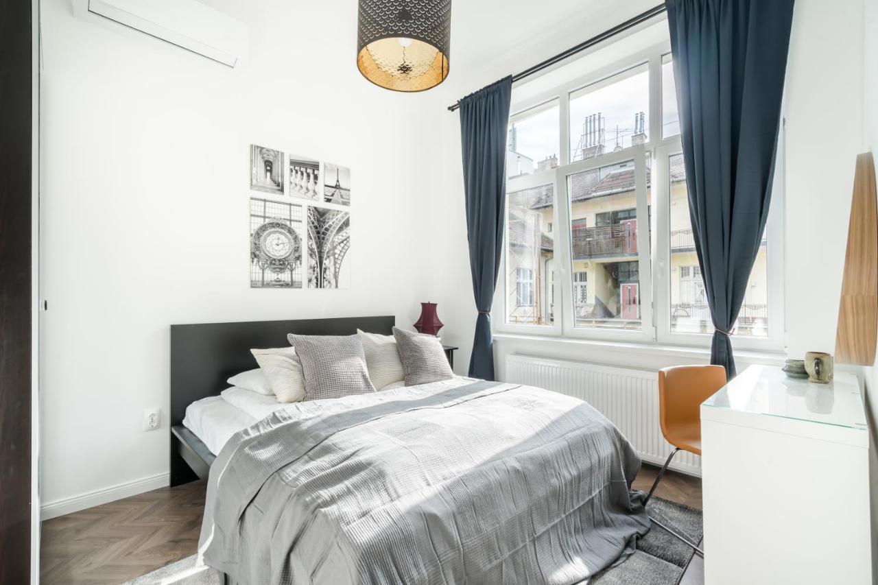 Bpr Sirius Suite With A/C Budapest Eksteriør bilde