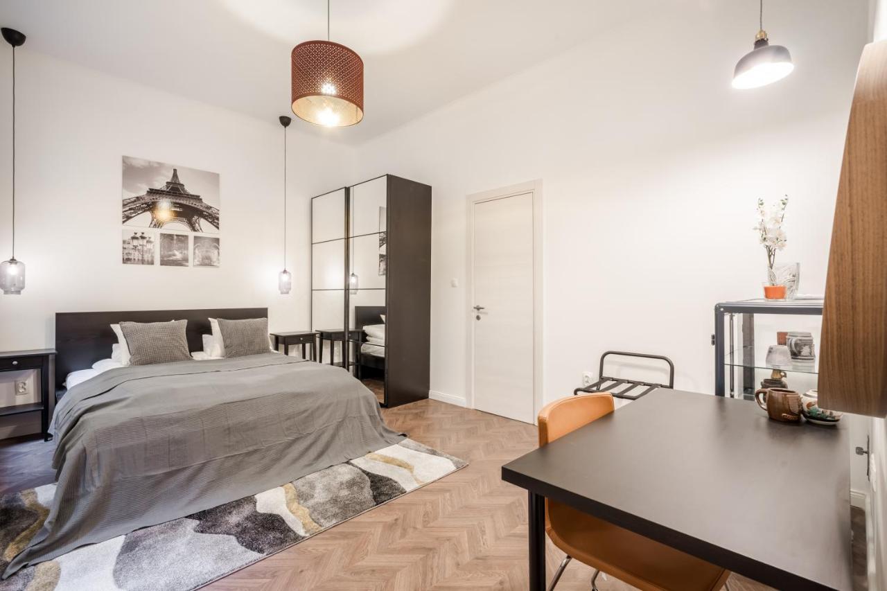 Bpr Sirius Suite With A/C Budapest Eksteriør bilde